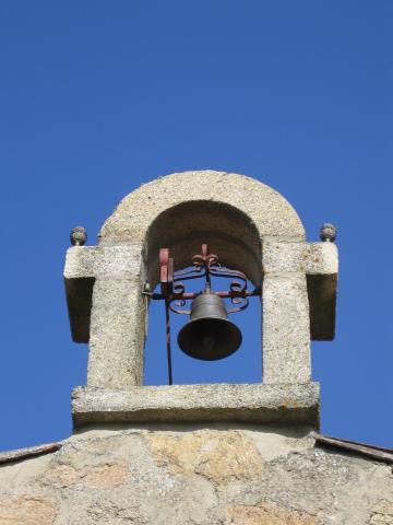 image Campana de la Ermita de Santa Cruz en Fermoselle, Sayago, Zamora