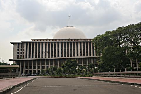 image Vista general, Mezquita de Jakarta, Indonesia
