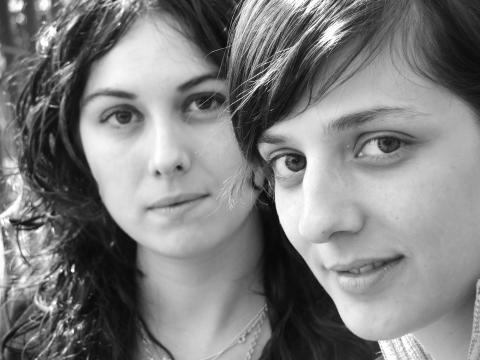 image Jóvenes posando