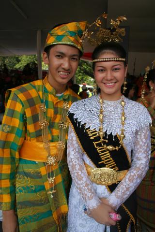 image Traje regional, Jakarta, Indonesia