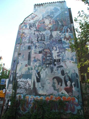 image Mural en Tottenham Court Road, Londres, Reino Unido