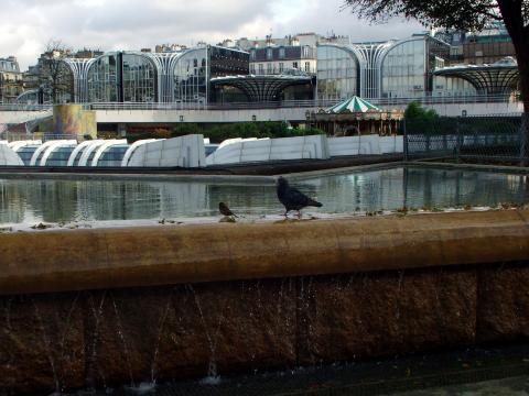 image Estanque en el Centro Pompidou, París