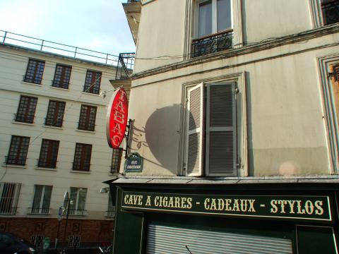 image Estanco en Rue Ravignan, París