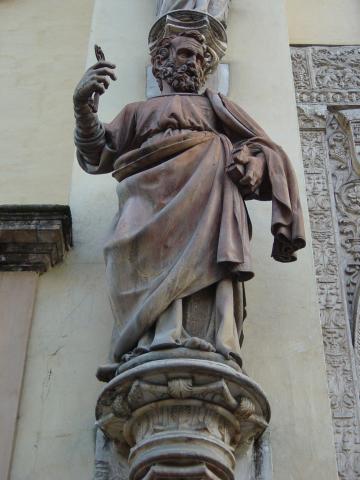 image Escultura de San Pedro en la Puerta del Perdón, Catedral de Sevilla