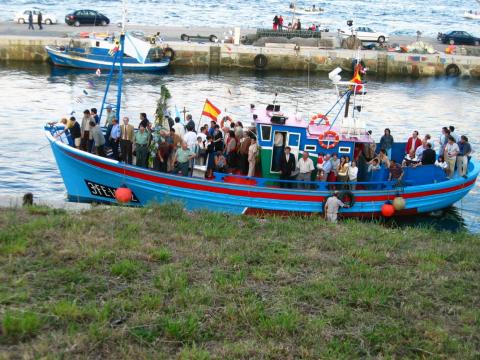 image Procesión del Carmen en la ría de Ribadeo, Lugo
