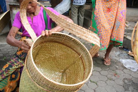 image Artesanía con mimbre, Sulawesi, Indonesia