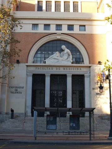 image Fachada de la Facultad de Medicina, Valencia