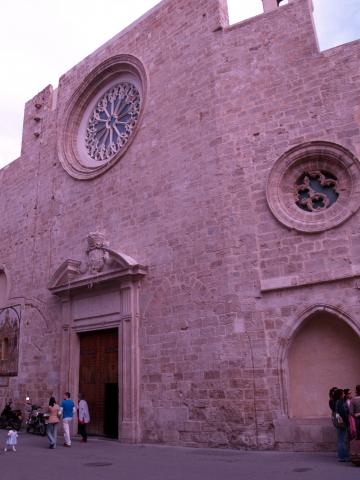 image Fachada frontal de la Iglesia de Santa Catalina, Valencia