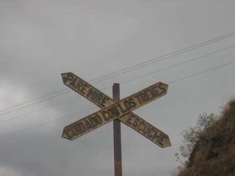 image Señal ferroviaria en Quebrada del Toro, Salta, Argentina