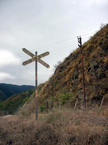 image Señal ferroviaria en Quebrada del Toro, Salta, Argentina