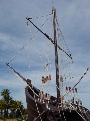 image Proa de la réplica de la Pinta, Muelle de las Carabelas, Palos de la Frontera, Huelva