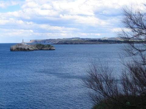 image Isla de Mouro, Santander