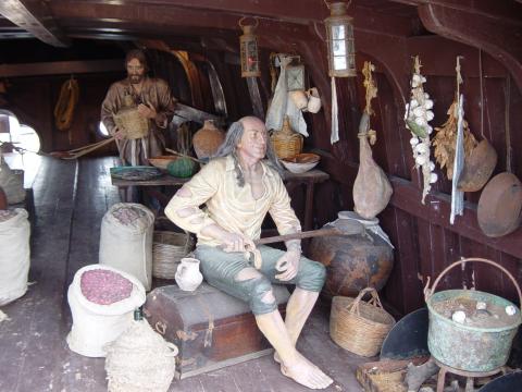 image Interior de la réplica de la Santa María, Muelle de las Carabelas, Palos de la Frontera, Huelva