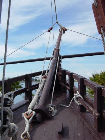 image Proa de la réplica de la Niña, Muelle de las Carabelas, Palos de la Frontera, Huelva