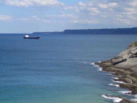 image Buque en la Bahía de Santander, Cantabria