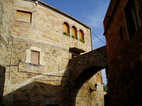image Arco en Peratallada, Girona