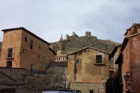 image Vista de Albarracín con las murallas al fondo, Teruel