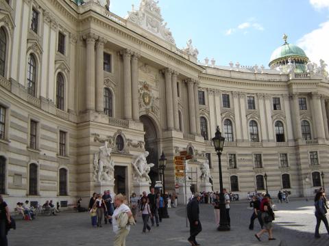 image Entrada al Palacio Imperial, Viena, Austria