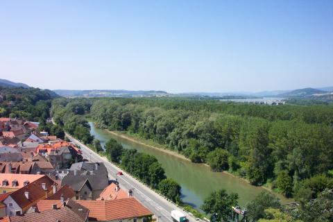 image Danubio a su paso por Melk, Austria