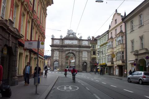 image Arco del Triunfo en Innsbruck, Austria
