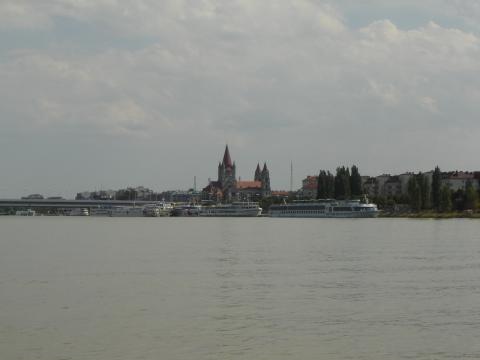 image Danubio a su paso por Viena, Austria