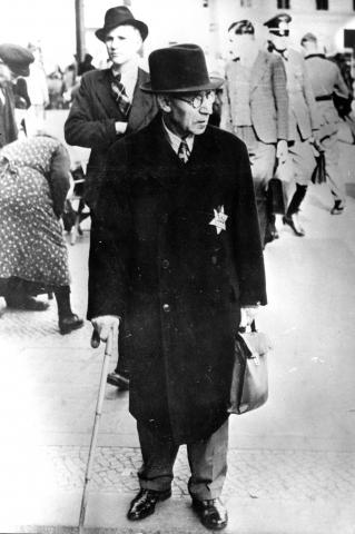 image Judío alemán con la estrella amarilla