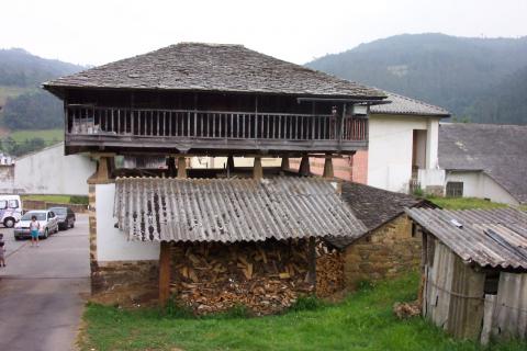 image Panera en Villanueva de Trevías, Asturias