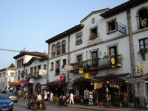 image Calle de Cangas de Onís, Asturias