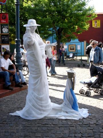 image Mimo en el Barrio de la Boca, Buenos Aires, Argentina