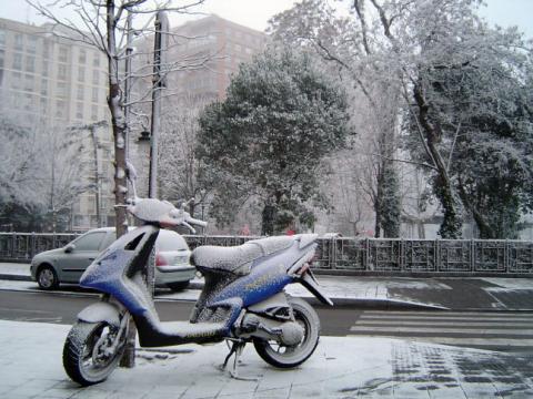 image Calle de Valladolid nevada