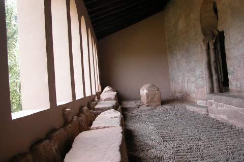 image Tumbas, Suso, San Millán de la Cogolla, La Rioja