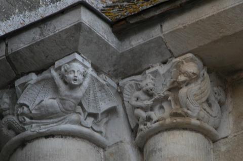 image Capitel con el Hada Melusina, Lusignan, Francia