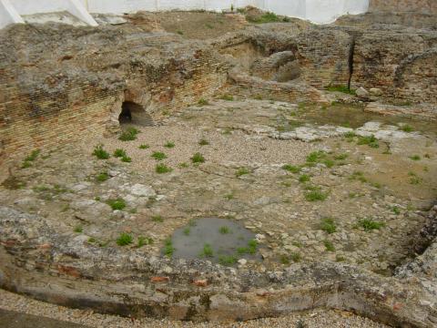 image Termas menores, Ruinas de Itálica, Santiponce, Sevilla