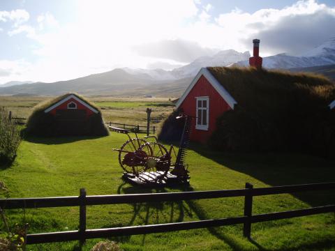 image Granjas con techo de turba en Núpsstadur, Islandia