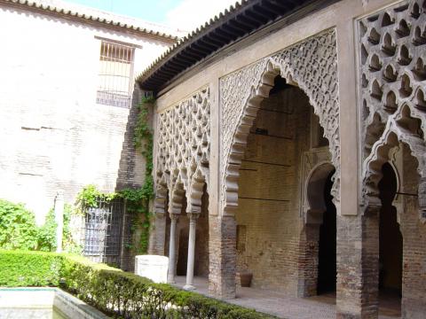 image Galería de arcos polilobulados, Patio del Yeso, Real Alcázar de Sevilla