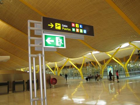 image Indicativo en Terminal 4, Aeropuerto de Barajas, Madrid