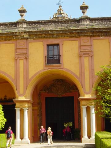 image Pórtico del Palacio Gótico, Real Alcázar de Sevilla