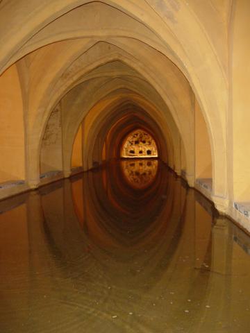image Baños de Doña María de Padilla, Real Alcázar de Sevilla