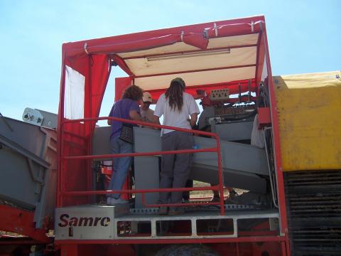 image Máquina de recolectar patatas