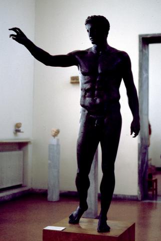 image Estatua griega, Museo Arqueológico Nacional de Atenas, Grecia