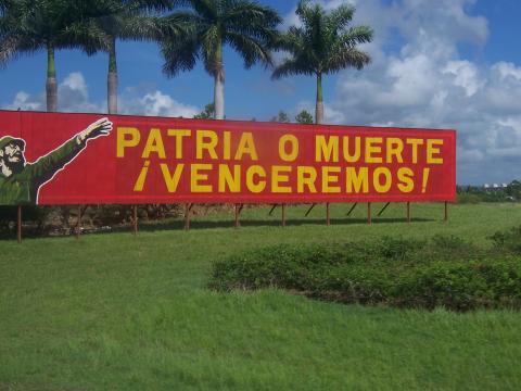 image Cartel en Cuba