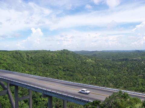 image Puente Bacunayagua, Cuba