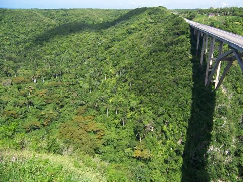 image Puente Bacunayagua, Cuba
