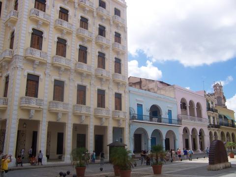 image Plaza Vieja, La Habana, Cuba