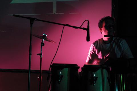 image Percusionista en plena actuación