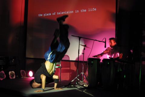 image Bailando break-dance