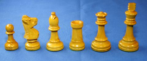 image Juego de fichas blancas de ajedrez