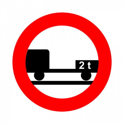 ilustracion Entrada prohibida a vehículos de motor con remolque, que no sea un semirremolque o un remolque de un solo eje