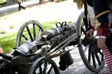 image Recreación de la Guerra de la Independencia en Segovia: Detalle de un cañón utilizado en la época napoleónica