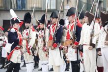 image Recreación de la Guerra de la Independencia en Segovia: Demostración de disparos junto al Acueducto de Segovia